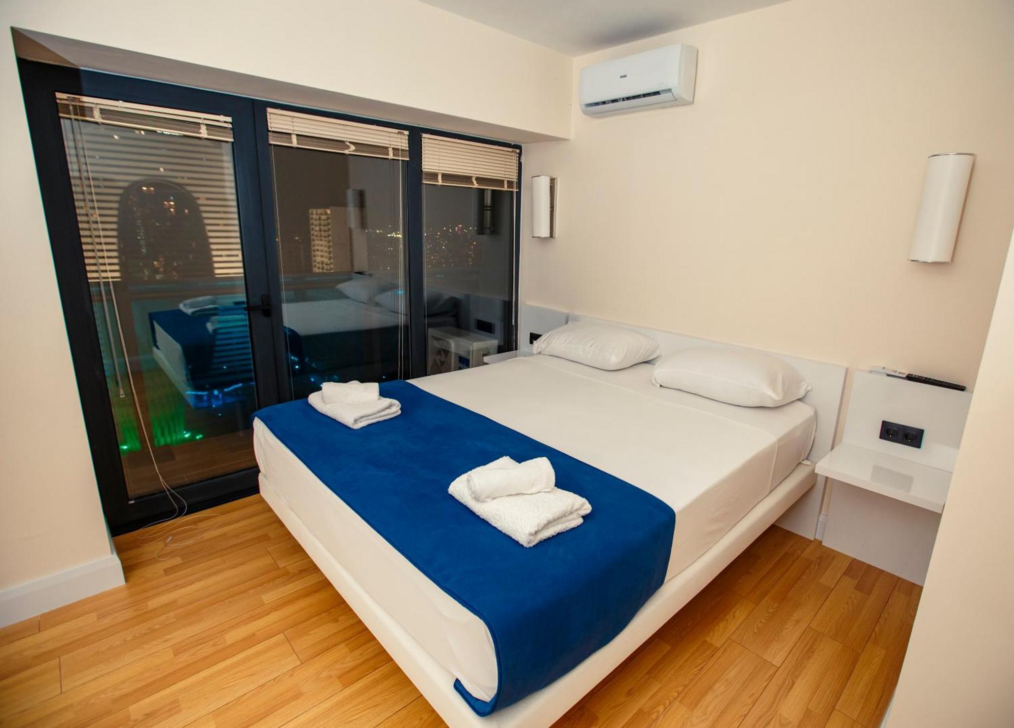 Sun & Sea Orbi Apartment *